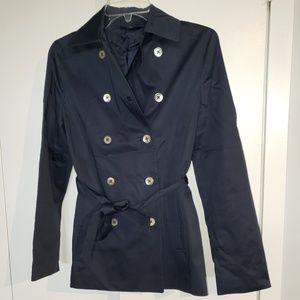 Short trench coat